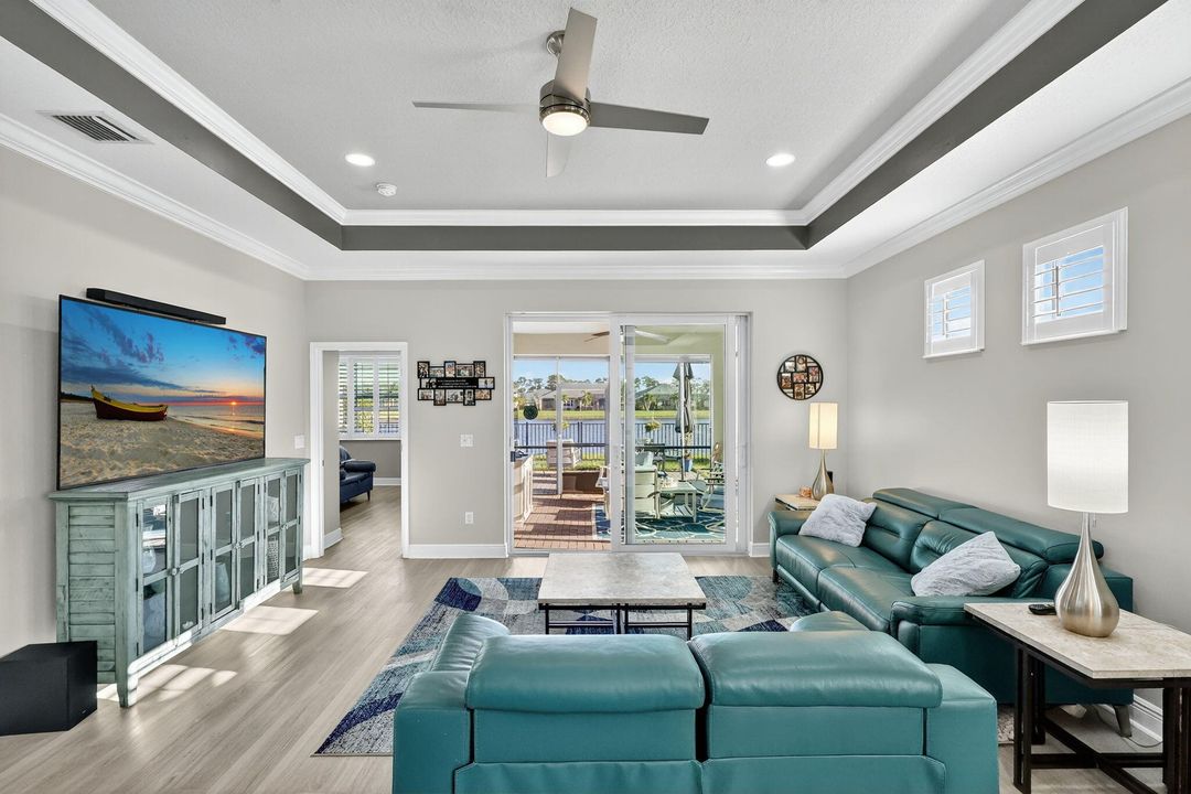 For Sale: $389,900 (3 beds, 2 baths, 1862 Square Feet)