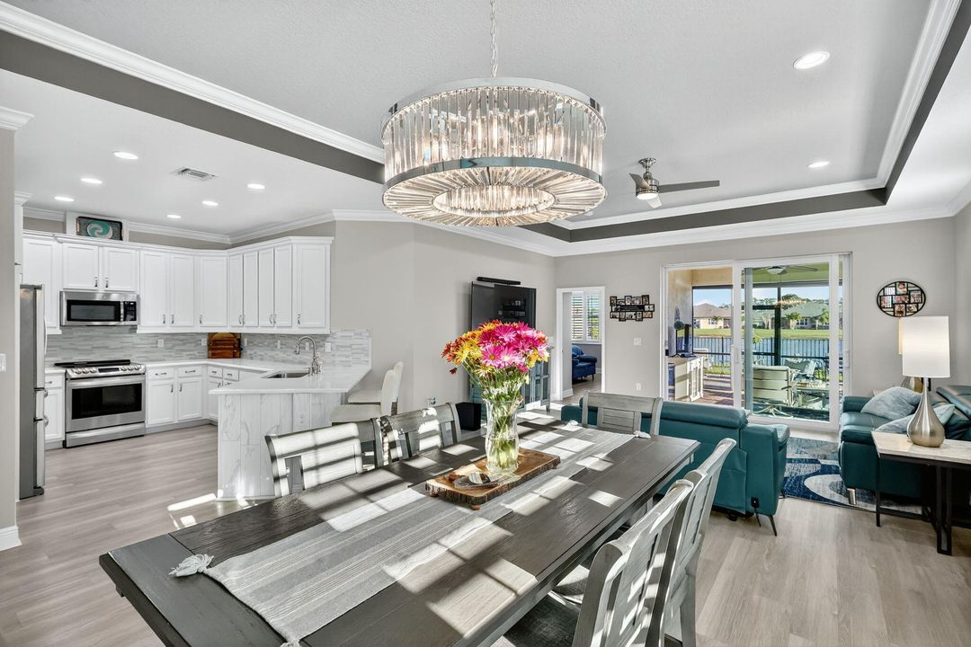 For Sale: $389,900 (3 beds, 2 baths, 1862 Square Feet)