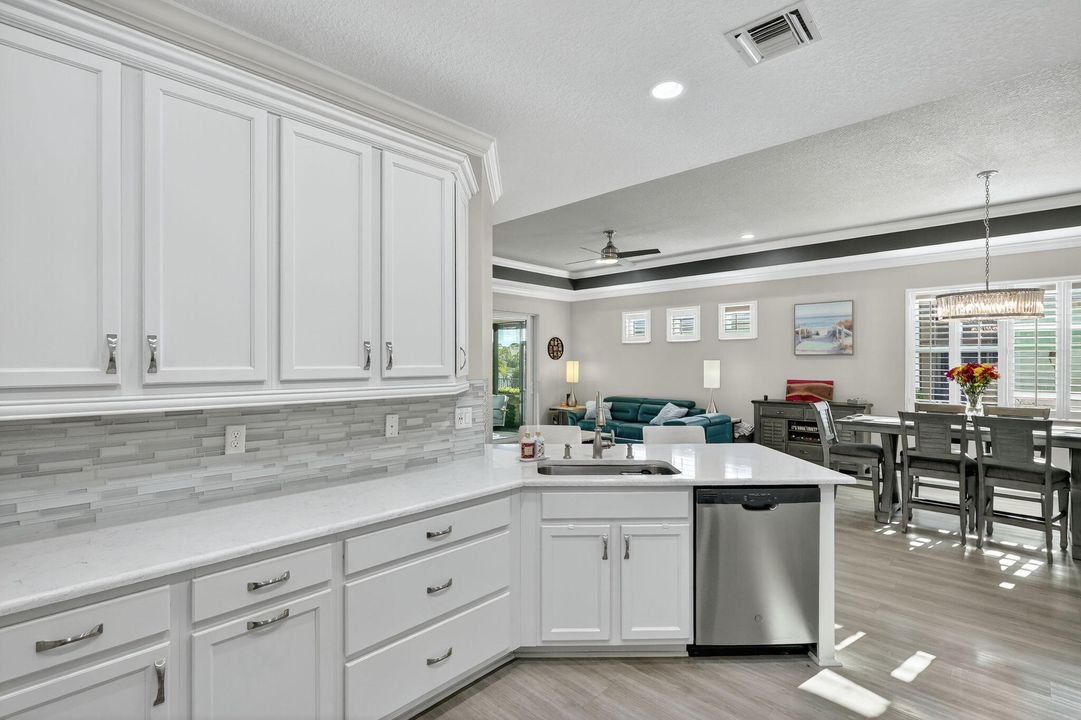 For Sale: $389,900 (3 beds, 2 baths, 1862 Square Feet)