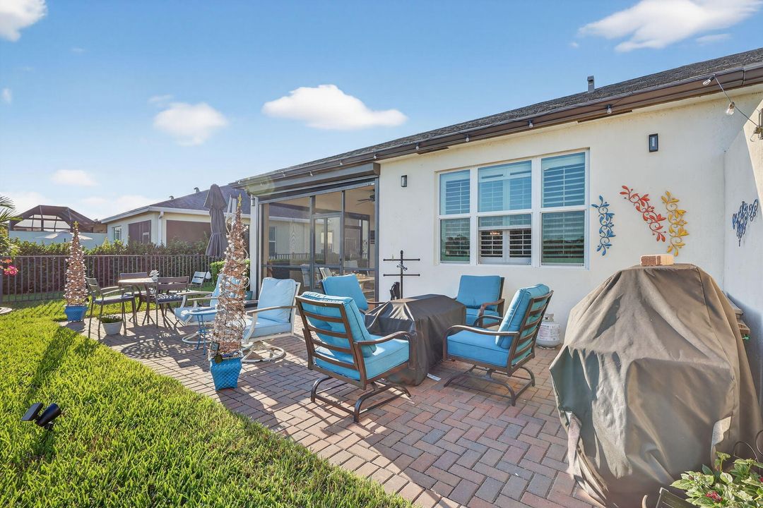 For Sale: $389,900 (3 beds, 2 baths, 1862 Square Feet)