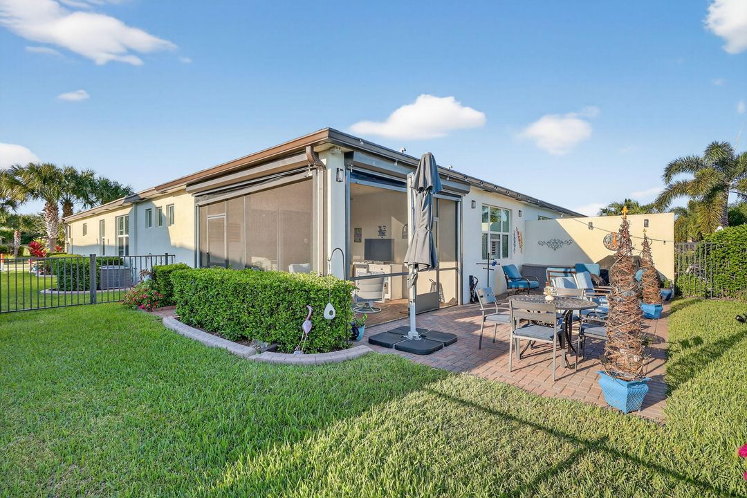 For Sale: $389,900 (3 beds, 2 baths, 1862 Square Feet)