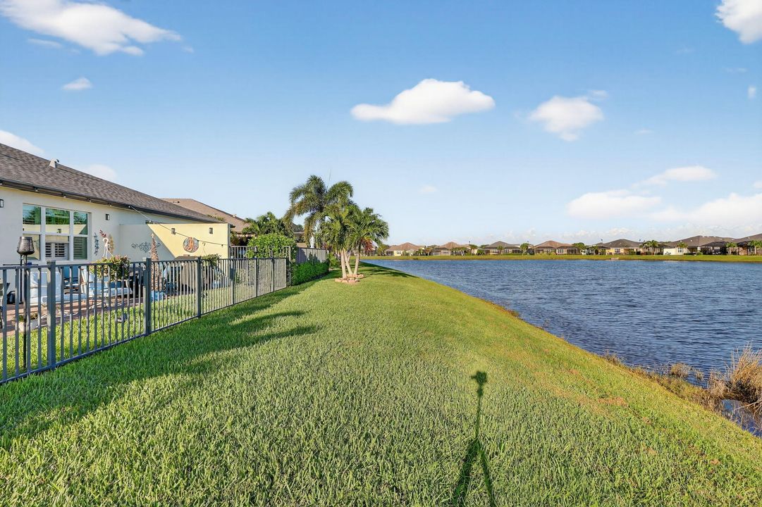 For Sale: $389,900 (3 beds, 2 baths, 1862 Square Feet)