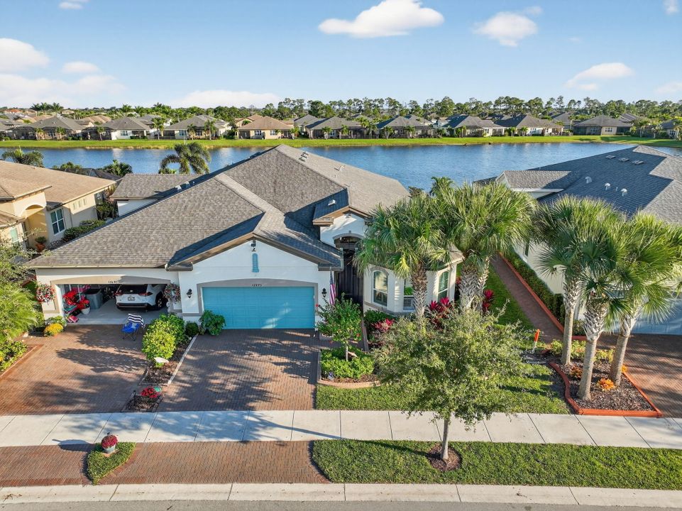 For Sale: $389,900 (3 beds, 2 baths, 1862 Square Feet)