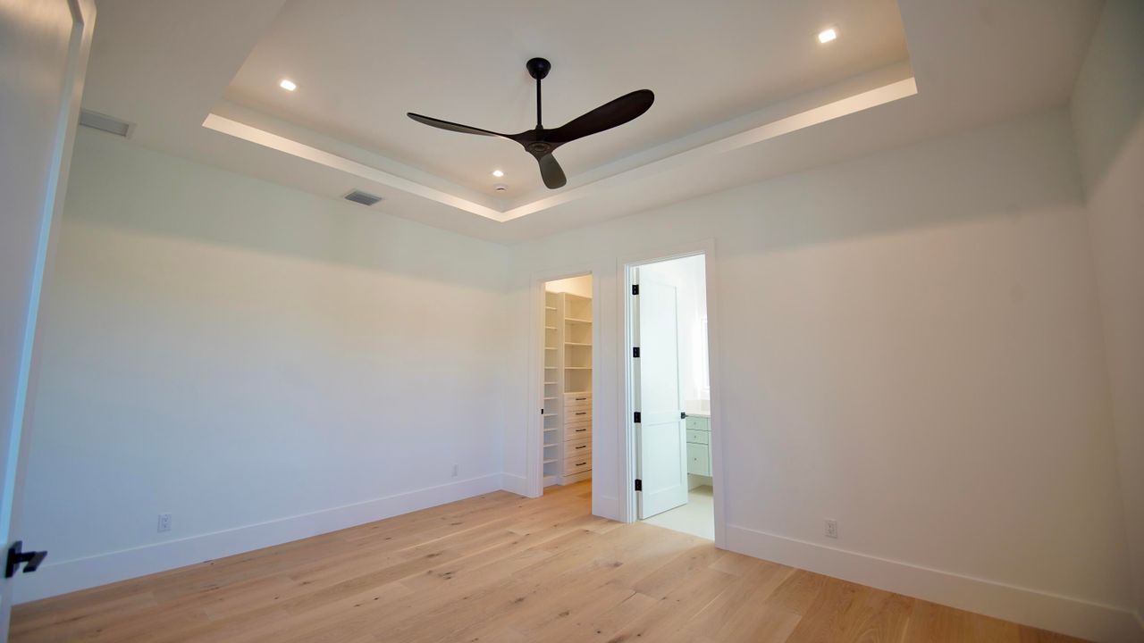 For Sale: $7,500,000 (5 beds, 6 baths, 5020 Square Feet)