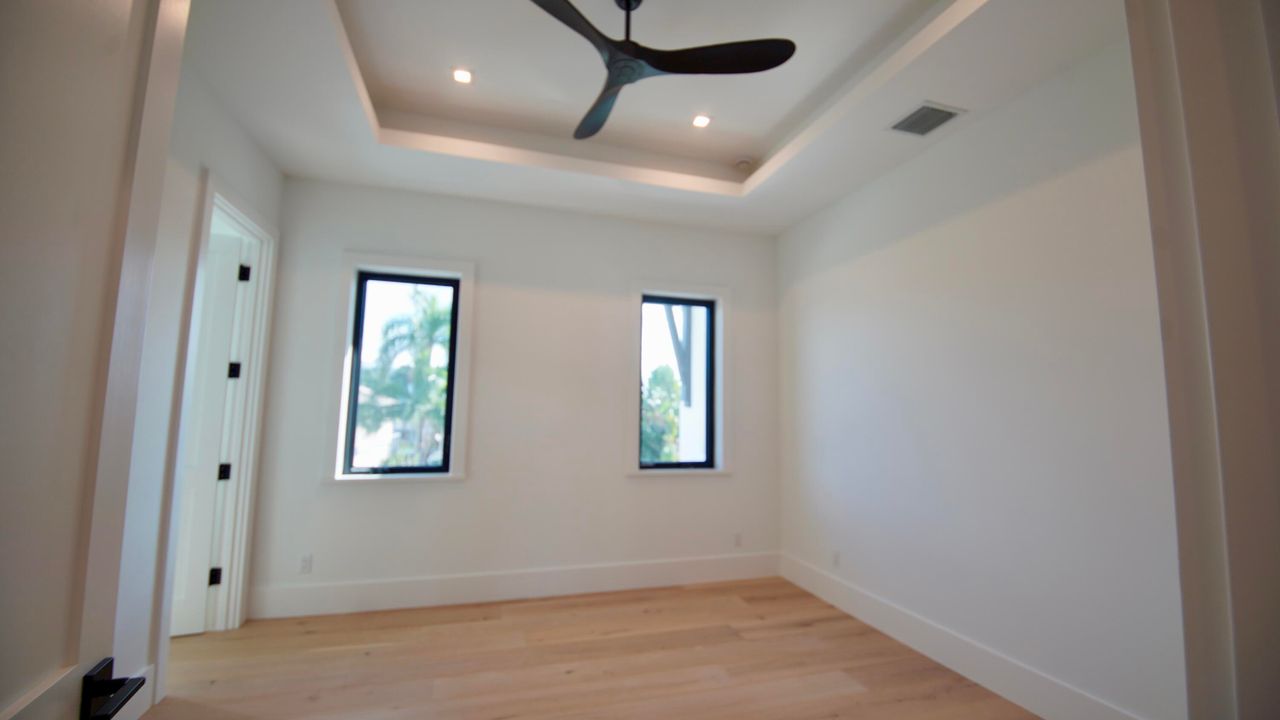 For Sale: $7,500,000 (5 beds, 6 baths, 5020 Square Feet)