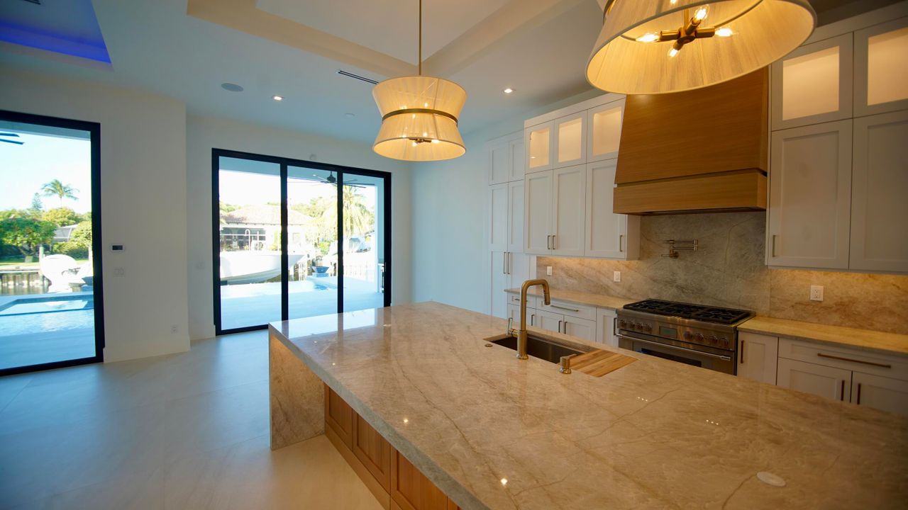 For Sale: $7,500,000 (5 beds, 6 baths, 5020 Square Feet)