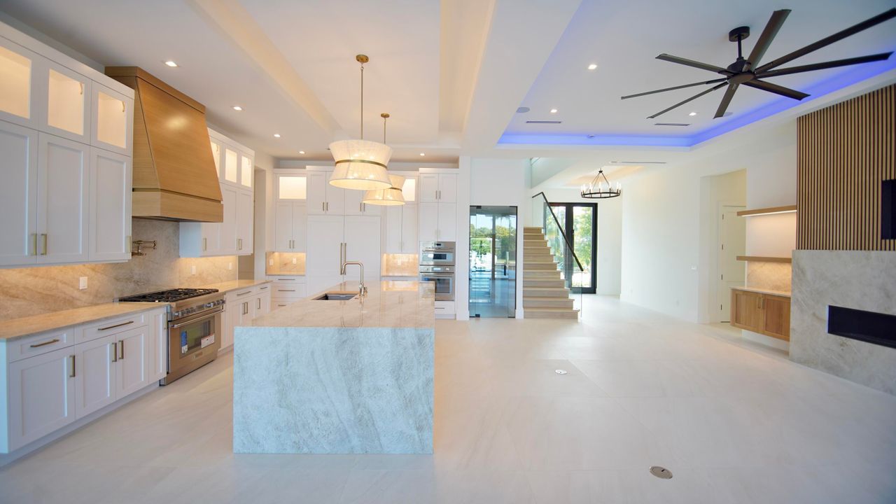 For Sale: $7,500,000 (5 beds, 6 baths, 5020 Square Feet)