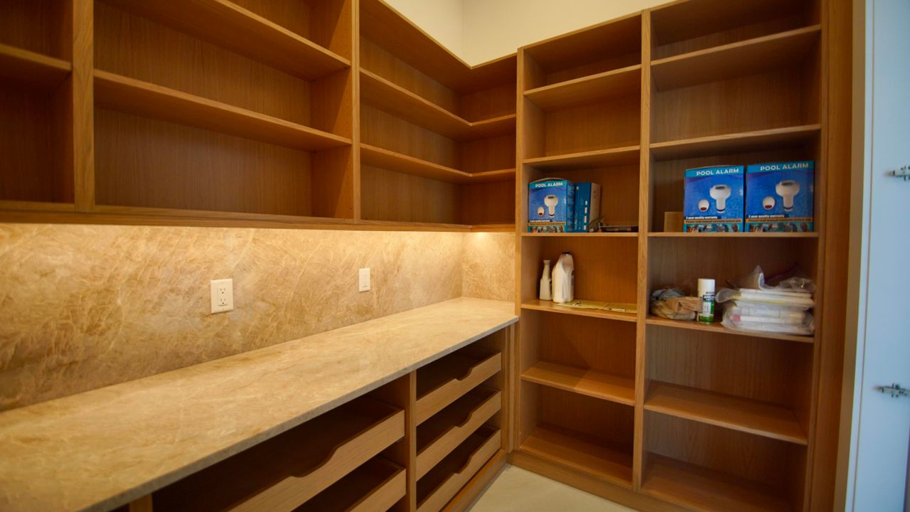 For Sale: $7,500,000 (5 beds, 6 baths, 5020 Square Feet)