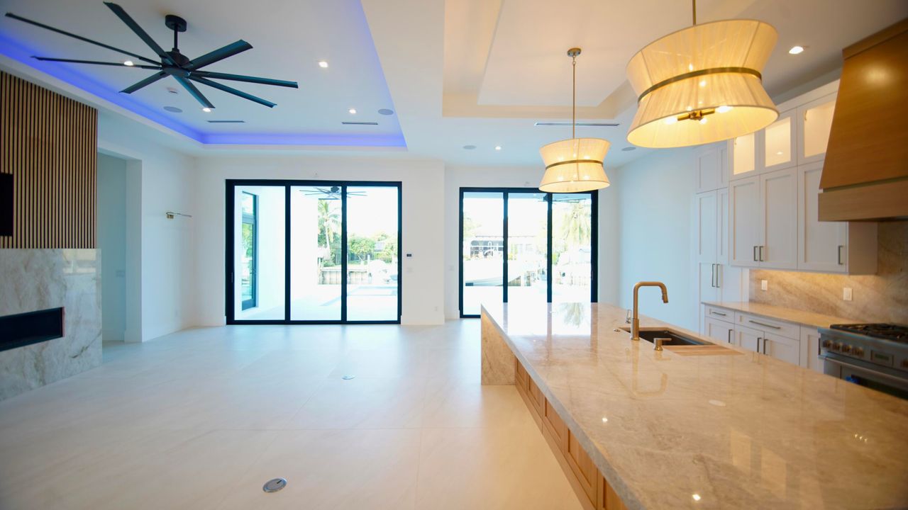 For Sale: $7,500,000 (5 beds, 6 baths, 5020 Square Feet)