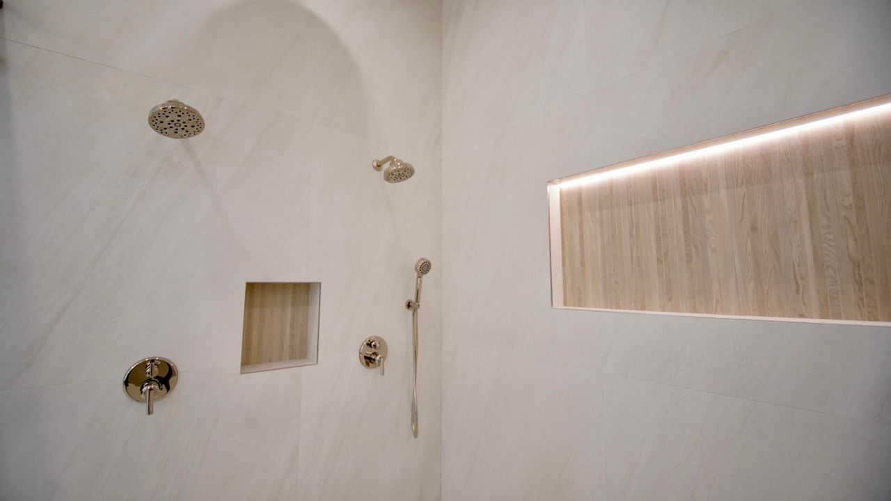 For Sale: $7,500,000 (5 beds, 6 baths, 5020 Square Feet)