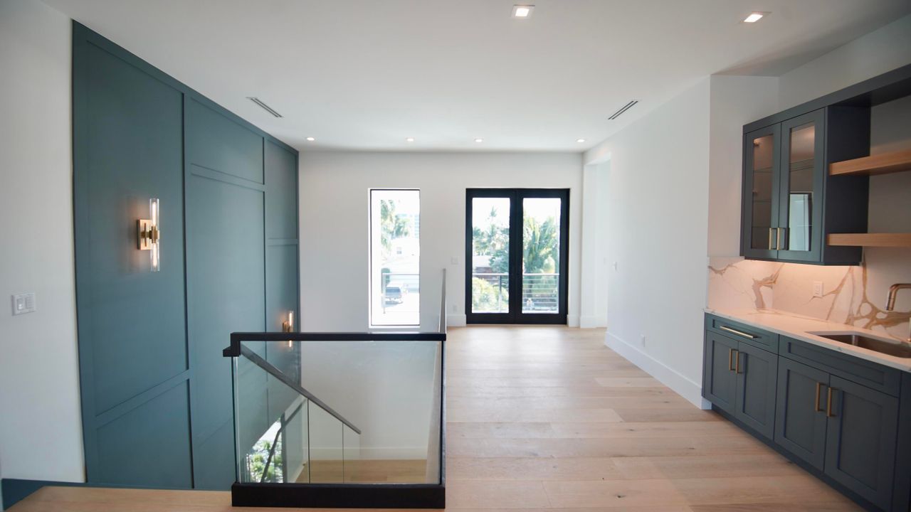 For Sale: $7,500,000 (5 beds, 6 baths, 5020 Square Feet)