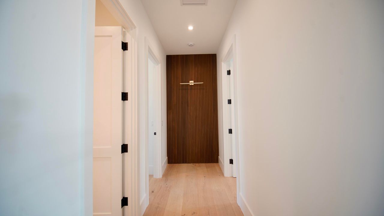 For Sale: $7,500,000 (5 beds, 6 baths, 5020 Square Feet)