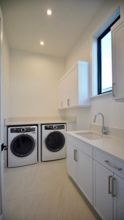 For Sale: $7,500,000 (5 beds, 6 baths, 5020 Square Feet)