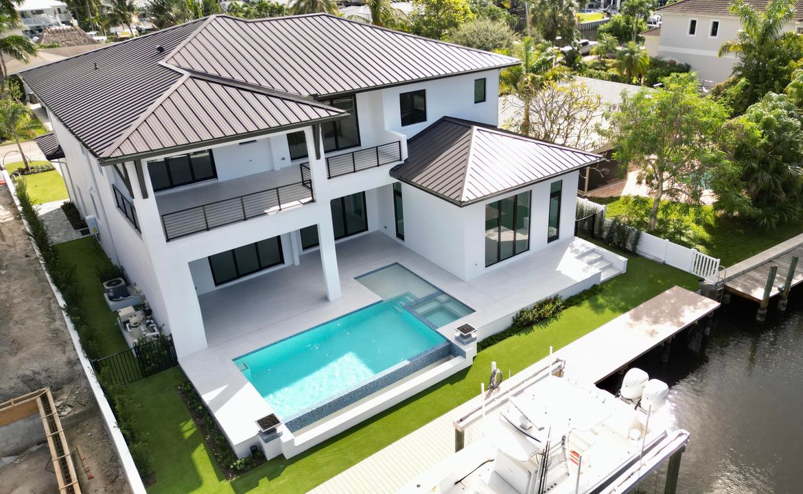 For Sale: $7,500,000 (5 beds, 6 baths, 5020 Square Feet)