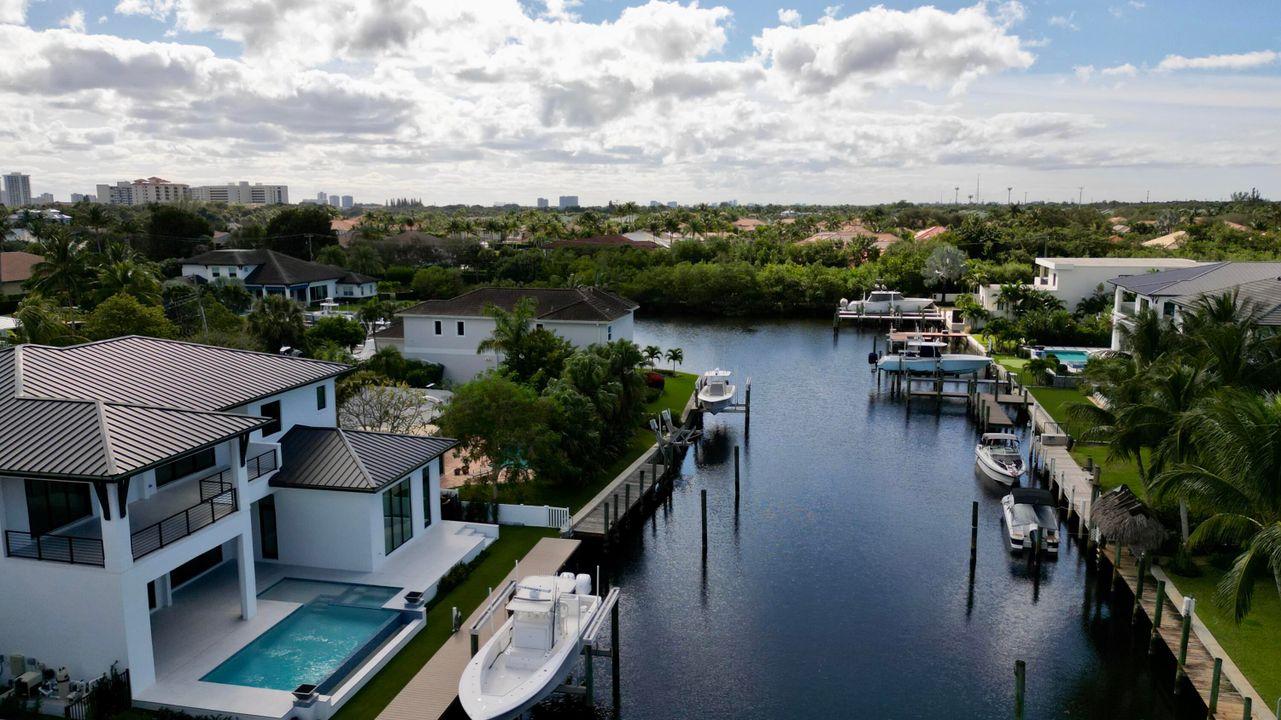 For Sale: $7,500,000 (5 beds, 6 baths, 5020 Square Feet)