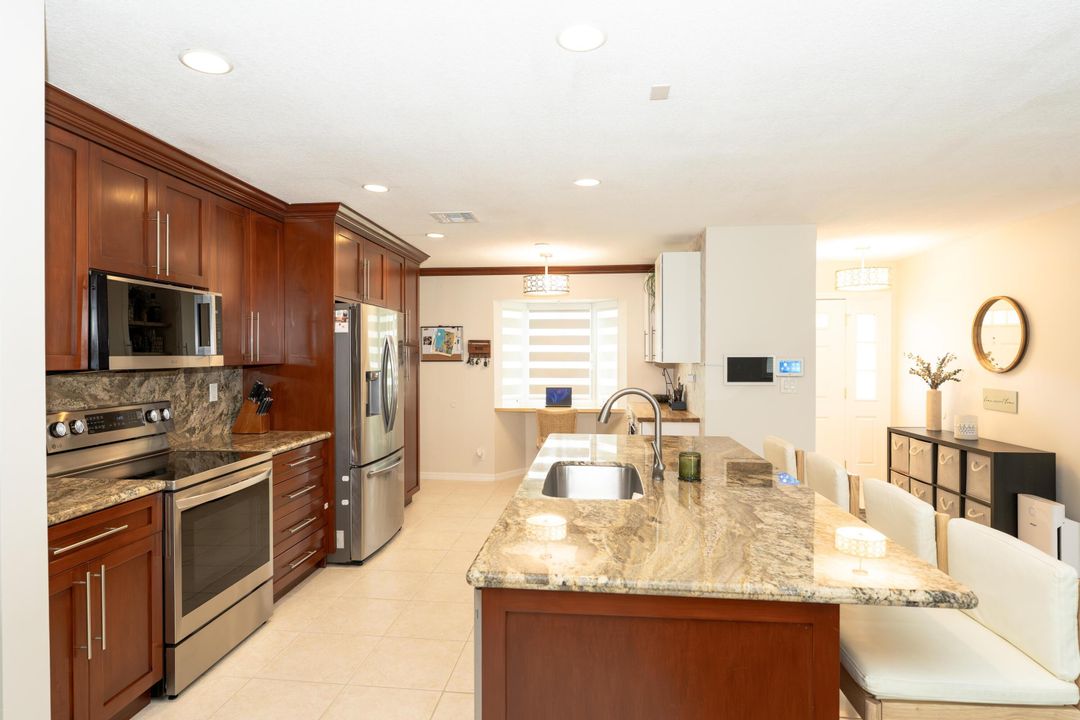 For Sale: $589,000 (3 beds, 2 baths, 1282 Square Feet)