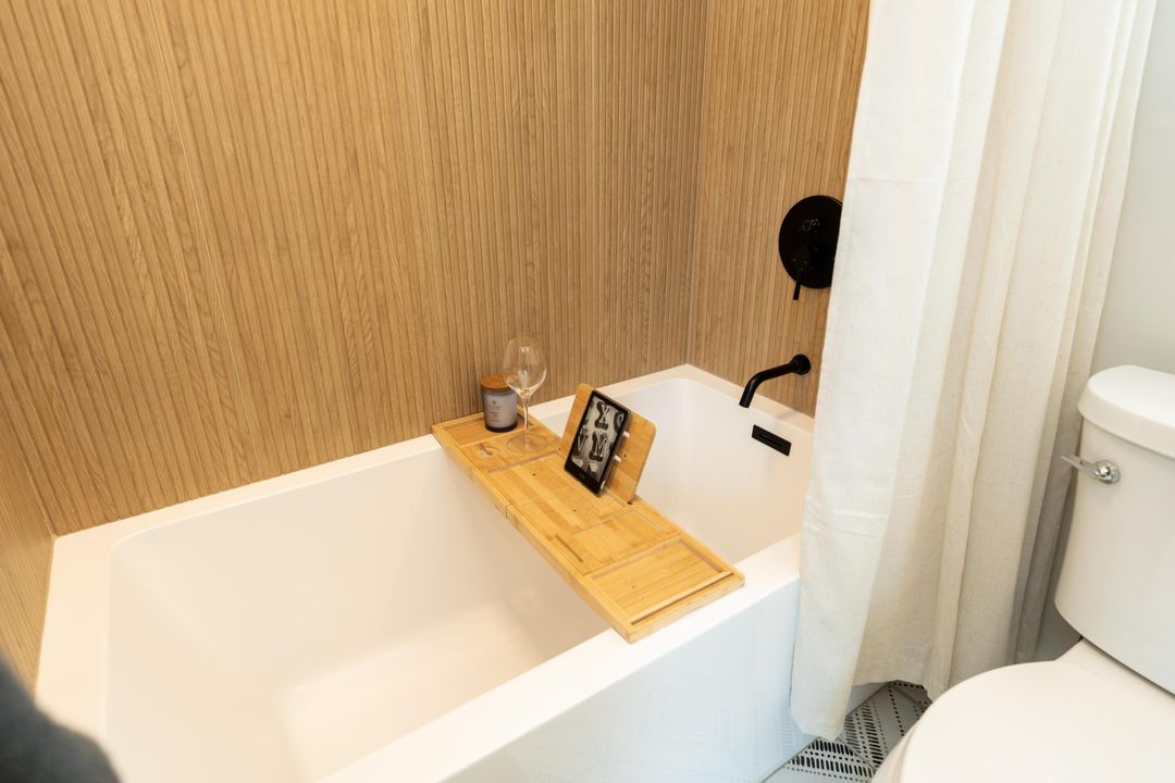 For Sale: $589,000 (3 beds, 2 baths, 1282 Square Feet)