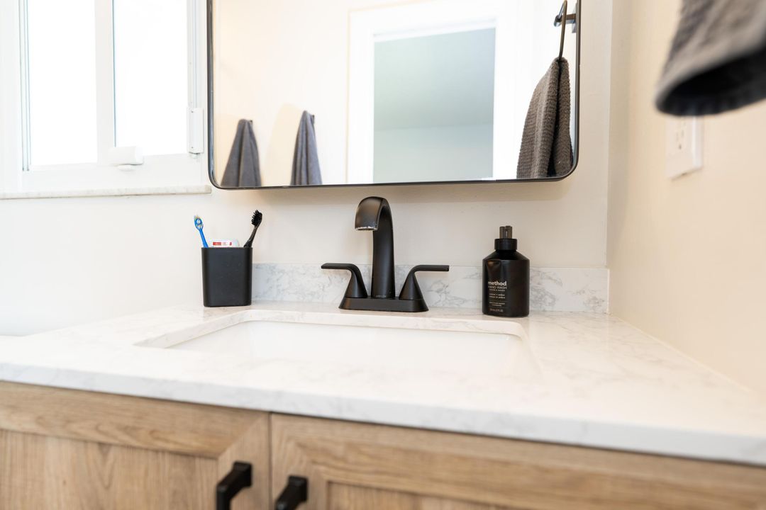 For Sale: $589,000 (3 beds, 2 baths, 1282 Square Feet)