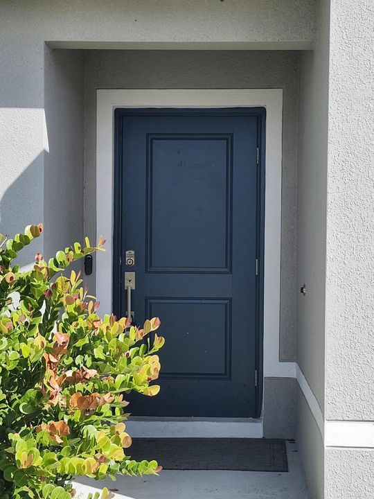 For Sale: $379,900 (4 beds, 2 baths, 1715 Square Feet)