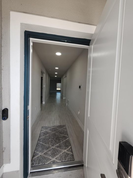 For Sale: $379,900 (4 beds, 2 baths, 1715 Square Feet)