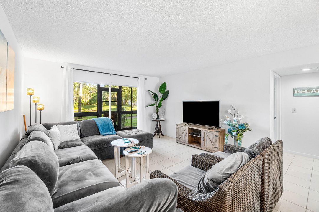 For Rent: $4,000 (2 beds, 2 baths, 1080 Square Feet)