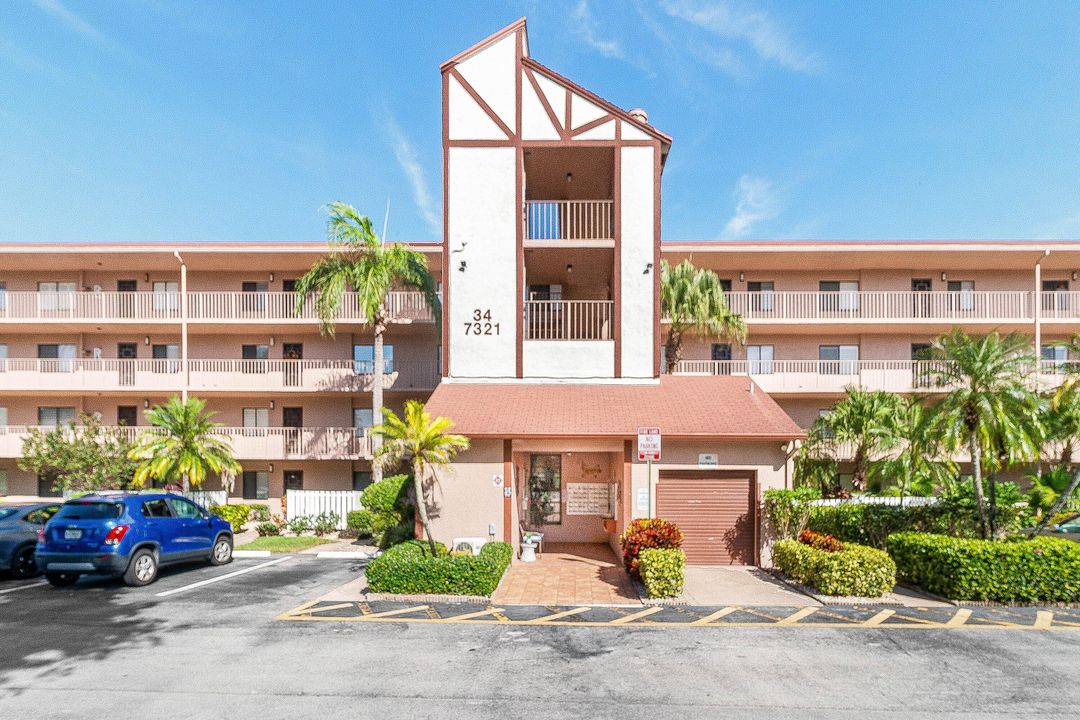 For Rent: $4,000 (2 beds, 2 baths, 1080 Square Feet)