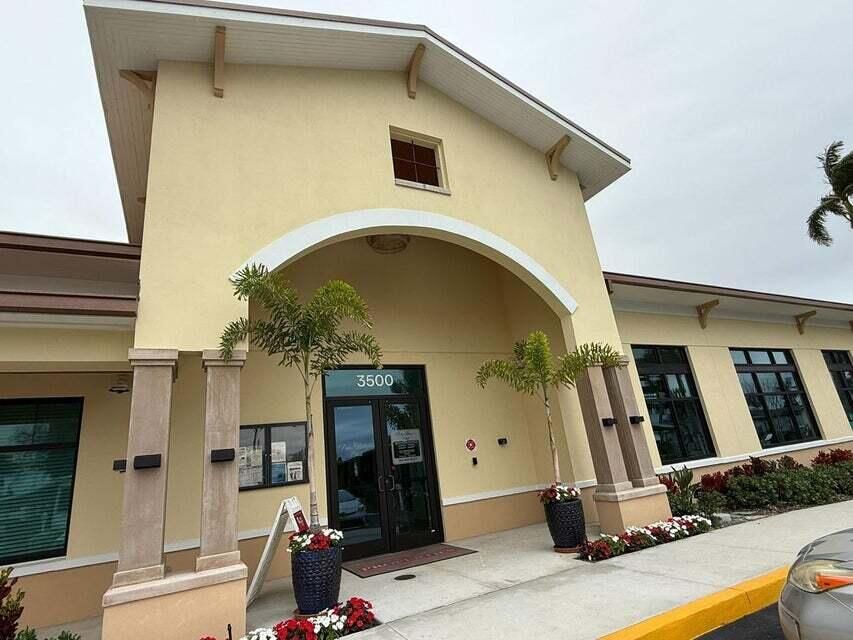 待售: $99,000 (2 贝兹, 1 浴室, 1400 平方英尺)