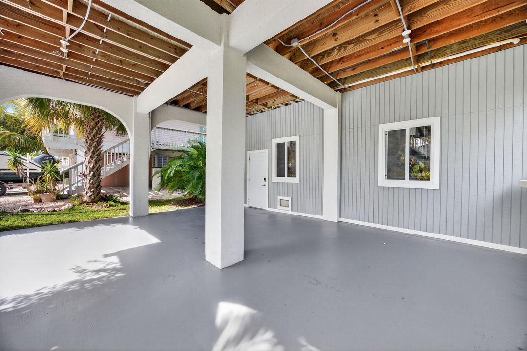 For Sale: $1,900,000 (4 beds, 2 baths, 1994 Square Feet)