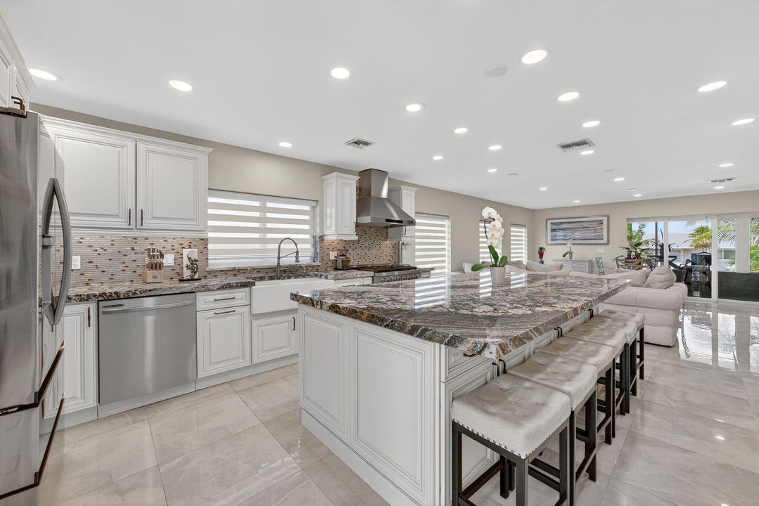 For Sale: $1,900,000 (4 beds, 2 baths, 1994 Square Feet)