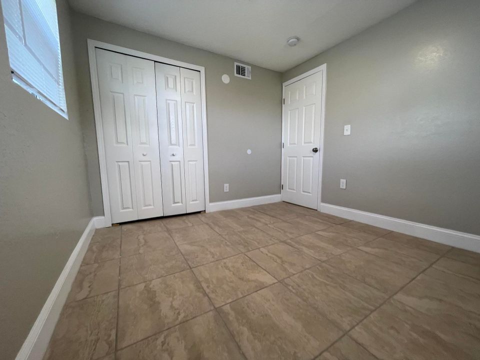 For Rent: $1,400 (2 beds, 1 baths, 576 Square Feet)