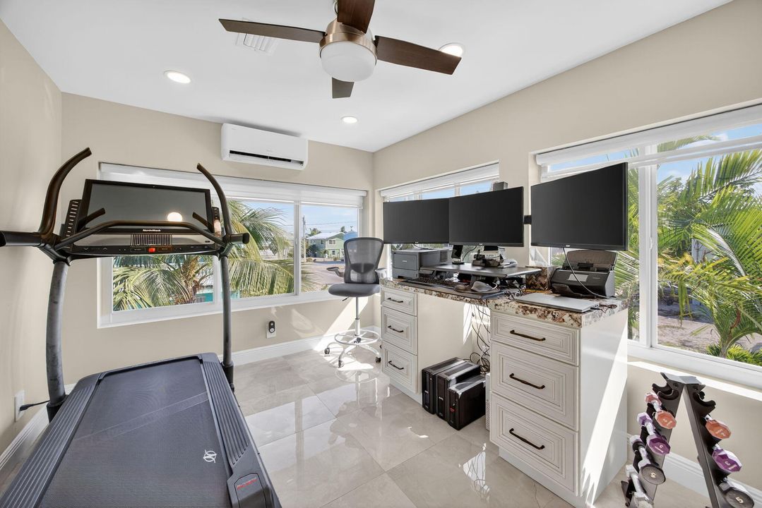 For Sale: $1,900,000 (4 beds, 2 baths, 1994 Square Feet)