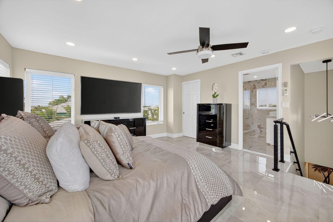 For Sale: $1,900,000 (4 beds, 2 baths, 1994 Square Feet)