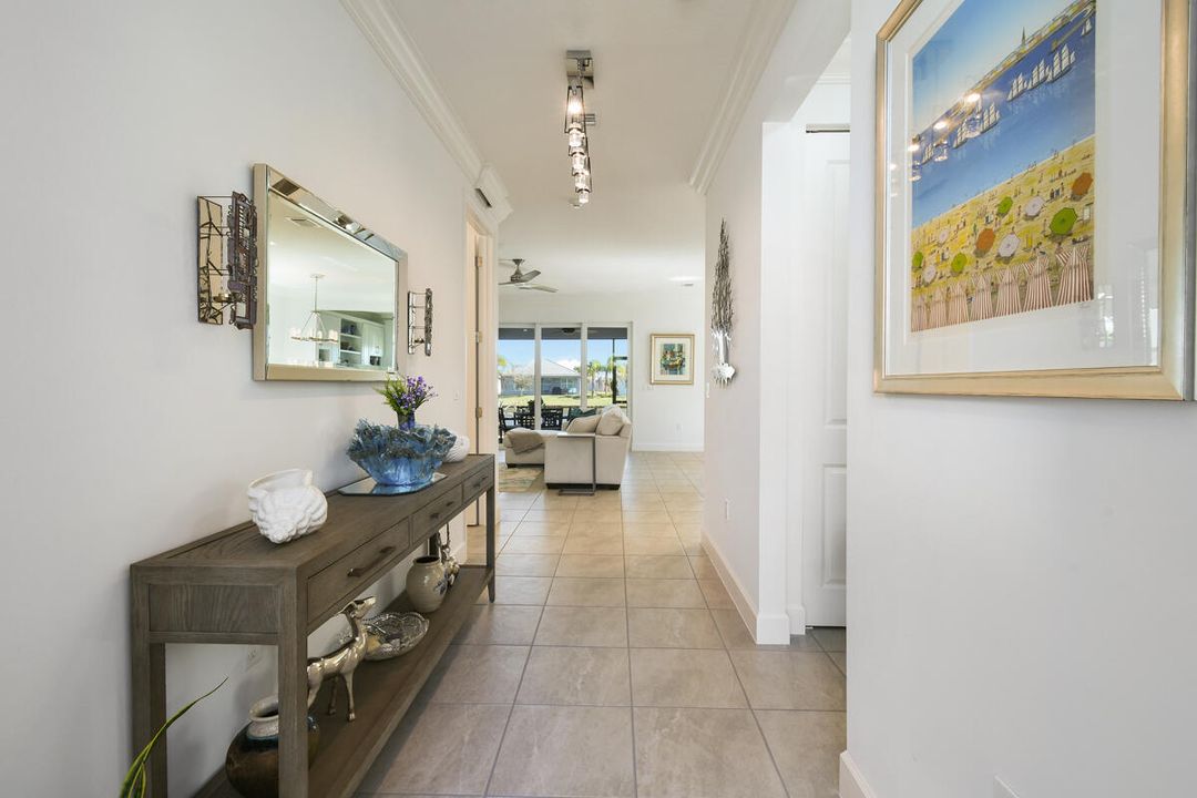 合同活跃: $439,900 (2 贝兹, 2 浴室, 1508 平方英尺)