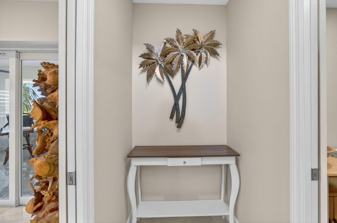 For Sale: $1,900,000 (4 beds, 2 baths, 1994 Square Feet)