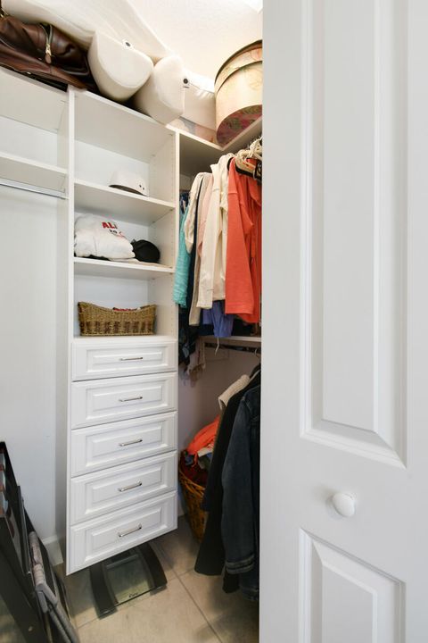 合同活跃: $439,900 (2 贝兹, 2 浴室, 1508 平方英尺)