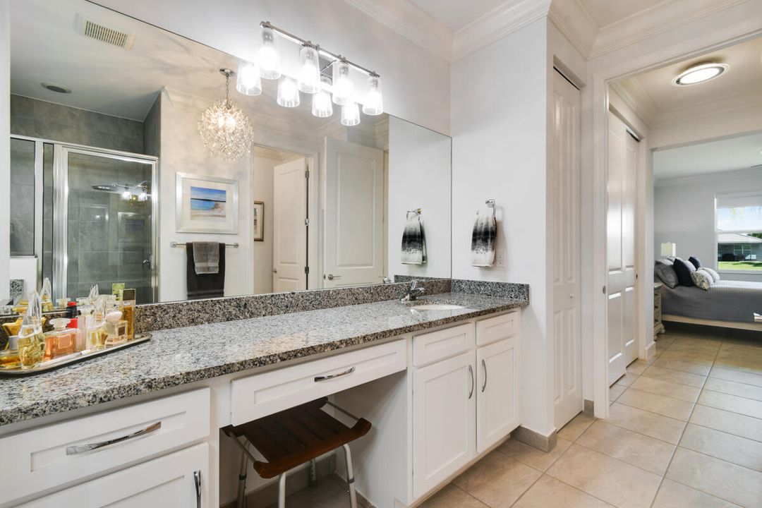 合同活跃: $439,900 (2 贝兹, 2 浴室, 1508 平方英尺)