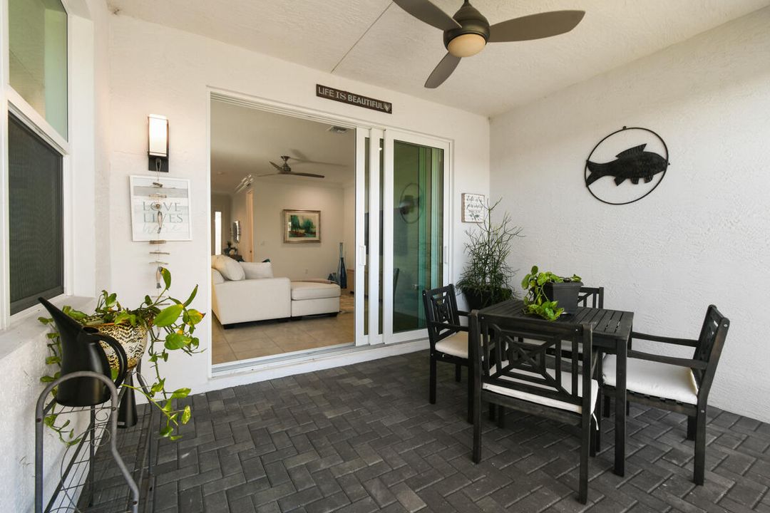 合同活跃: $439,900 (2 贝兹, 2 浴室, 1508 平方英尺)