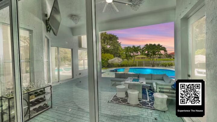 出租: $22,000 (5 贝兹, 4 浴室, 4450 平方英尺)