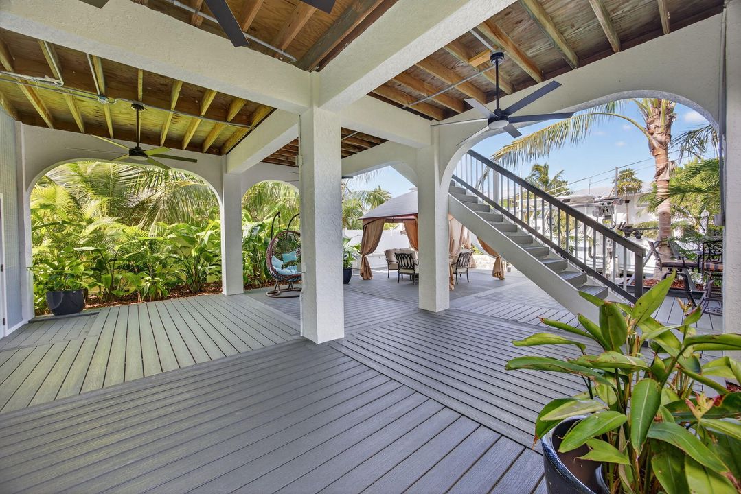 For Sale: $1,900,000 (4 beds, 2 baths, 1994 Square Feet)