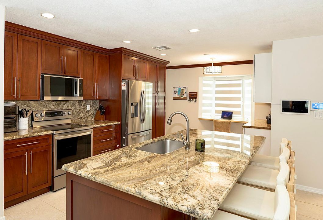 For Sale: $589,000 (3 beds, 2 baths, 1282 Square Feet)