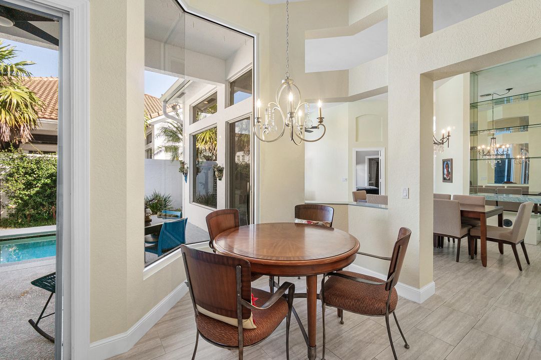 Под контрактом: $499,999 (3 спален, 3 ванн, 1835 Квадратных фут)