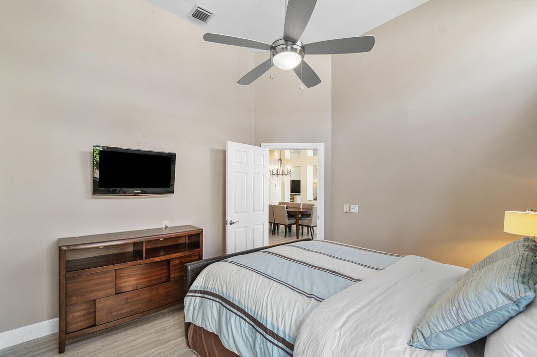 Под контрактом: $499,999 (3 спален, 3 ванн, 1835 Квадратных фут)