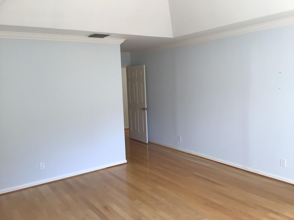 For Sale: $539,900 (3 beds, 2 baths, 2203 Square Feet)