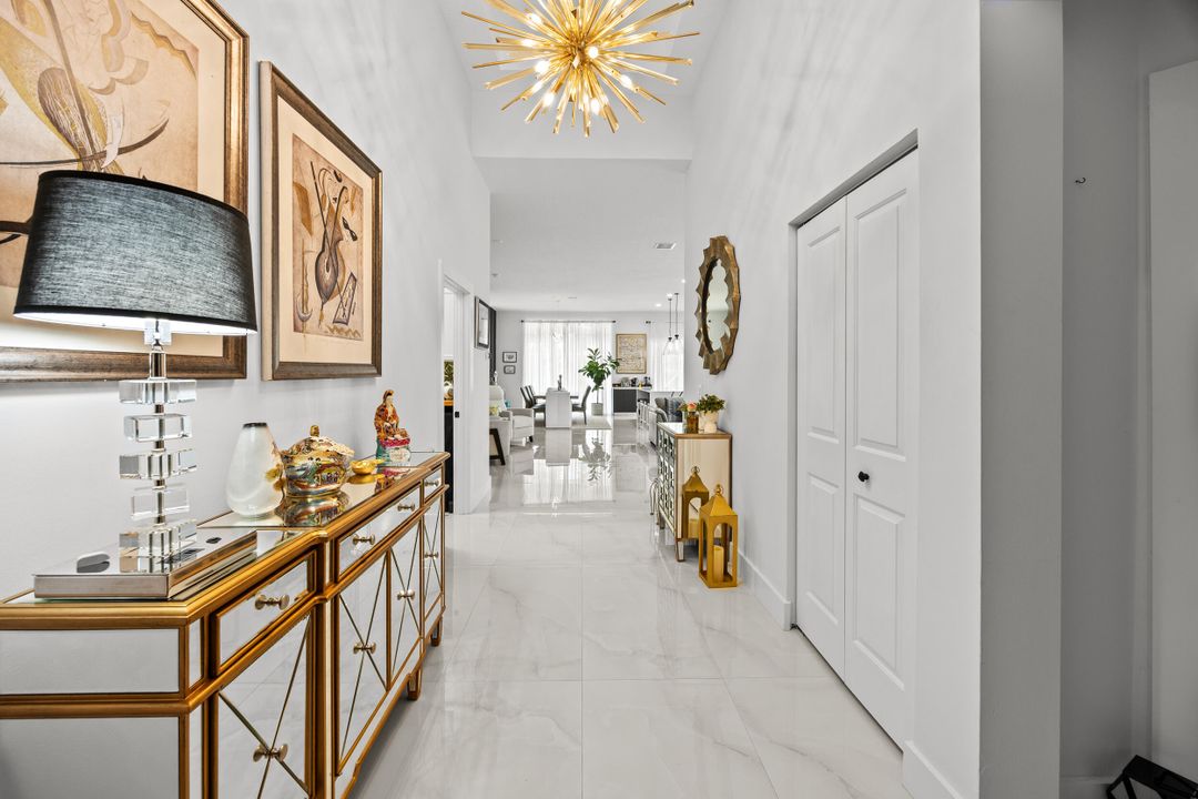 出租: $5,500 (3 贝兹, 2 浴室, 2098 平方英尺)