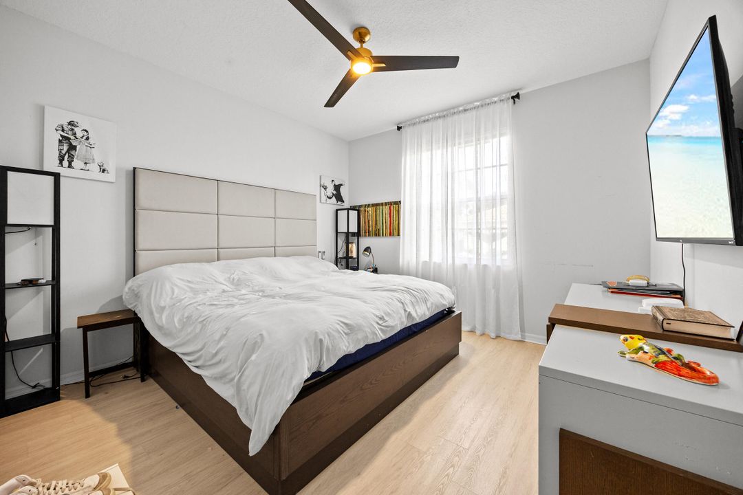 出租: $5,500 (3 贝兹, 2 浴室, 2098 平方英尺)