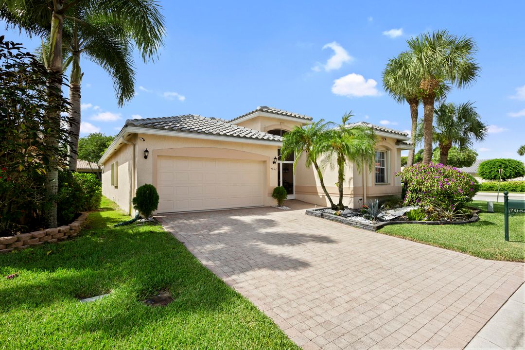 出租: $5,500 (3 贝兹, 2 浴室, 2098 平方英尺)