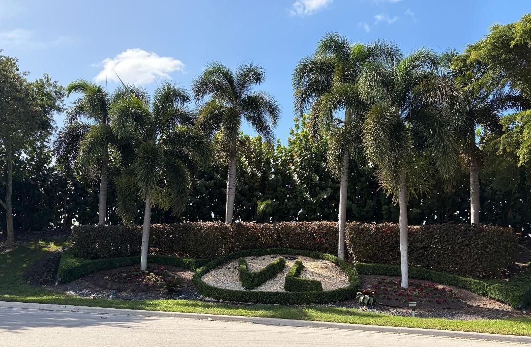 Active With Contract: $430,000 (3 beds, 2 baths, 1779 Square Feet)