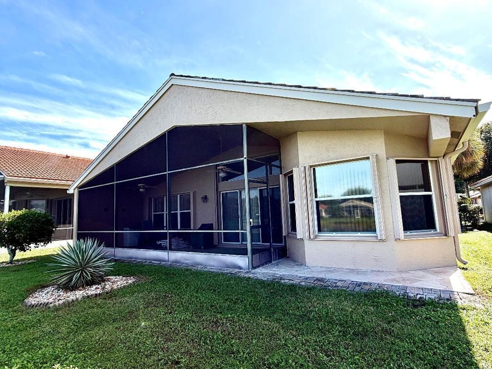 Active With Contract: $430,000 (3 beds, 2 baths, 1779 Square Feet)