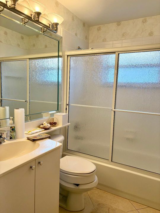 Active With Contract: $430,000 (3 beds, 2 baths, 1779 Square Feet)