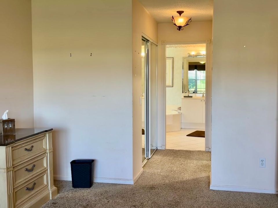 Active With Contract: $430,000 (3 beds, 2 baths, 1779 Square Feet)